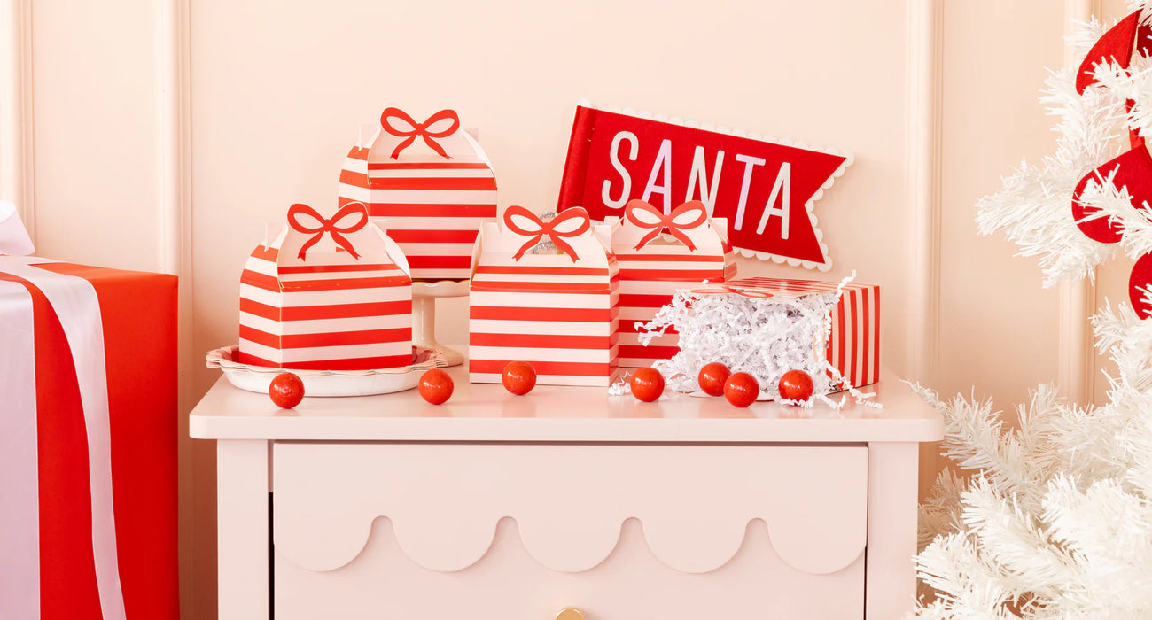 Red and Pink Gable Treat Boxes