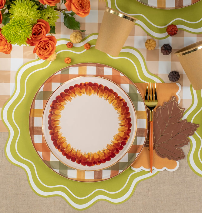 Green Wavy Scallop Paper Placemats