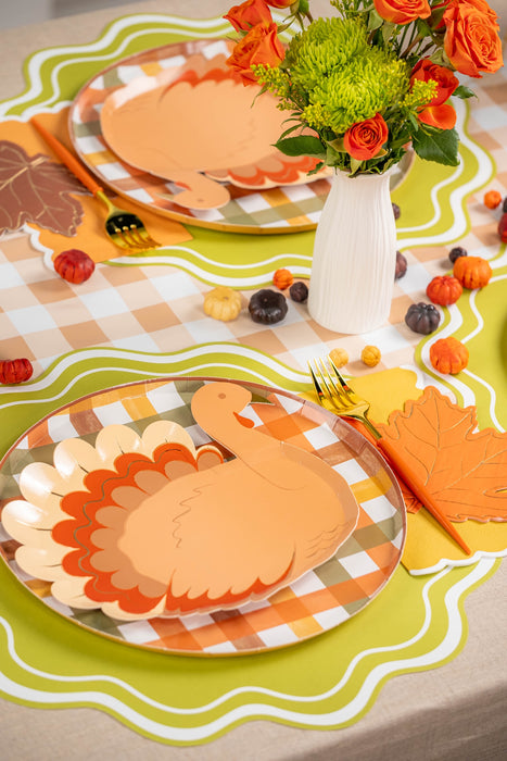 Green Wavy Scallop Paper Placemats