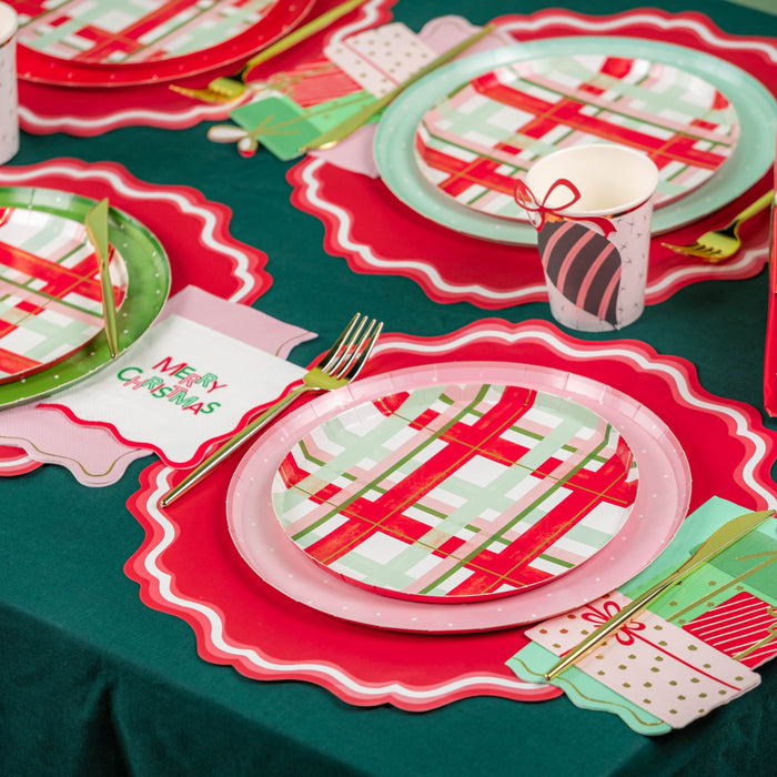 Holiday Fancy Scallop Placemats