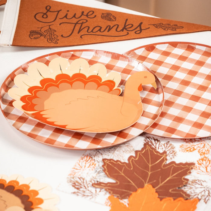 Brown Gingham Dinner Paper Plates