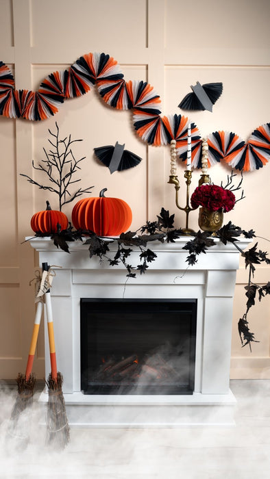 Black Leaf Garland