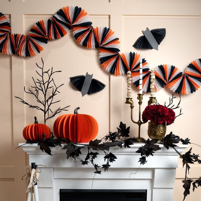 Black Leaf Garland
