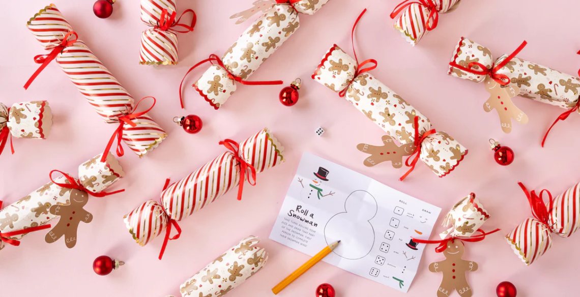 Gingerbread & Striped Crackers Set