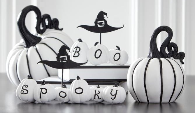Boo Pumpkins with Metal Witch Hat